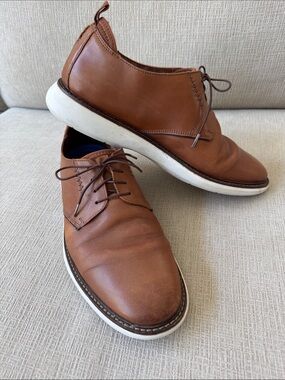 Clarks Tan‎ Leather Derby Shoes with White Sole